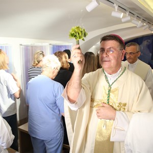 Biskup Šaško blagoslovio Kapelu BDM Zdravlja bolesnih u Klinici za infektivne bolesti 